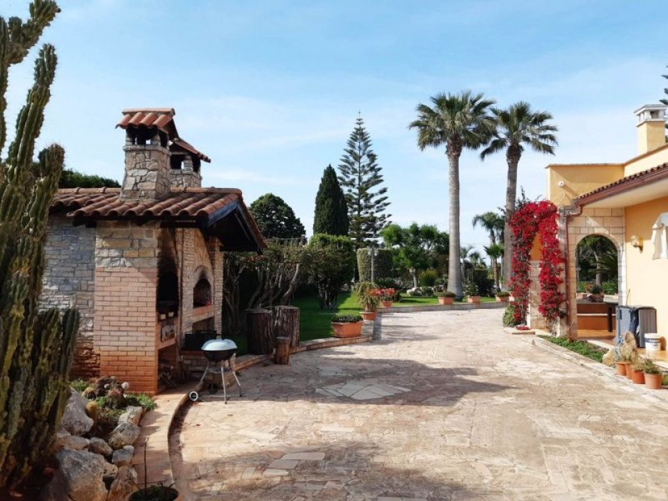 Vendita villa in zona tranquilla Carovigno Puglia foto 6